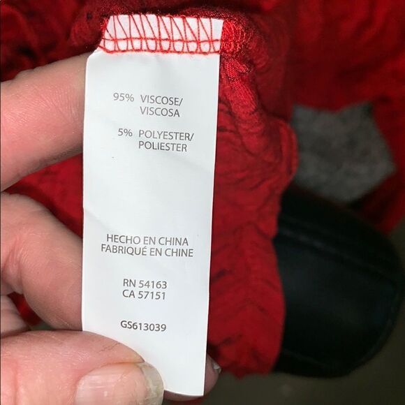 🛍️Bass red handkerchief top   - Picture 8 of 8